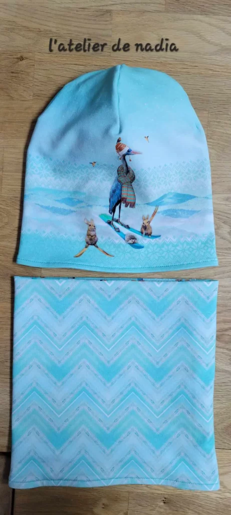 www.latelierdenadia.com bonnet et snood réversibles