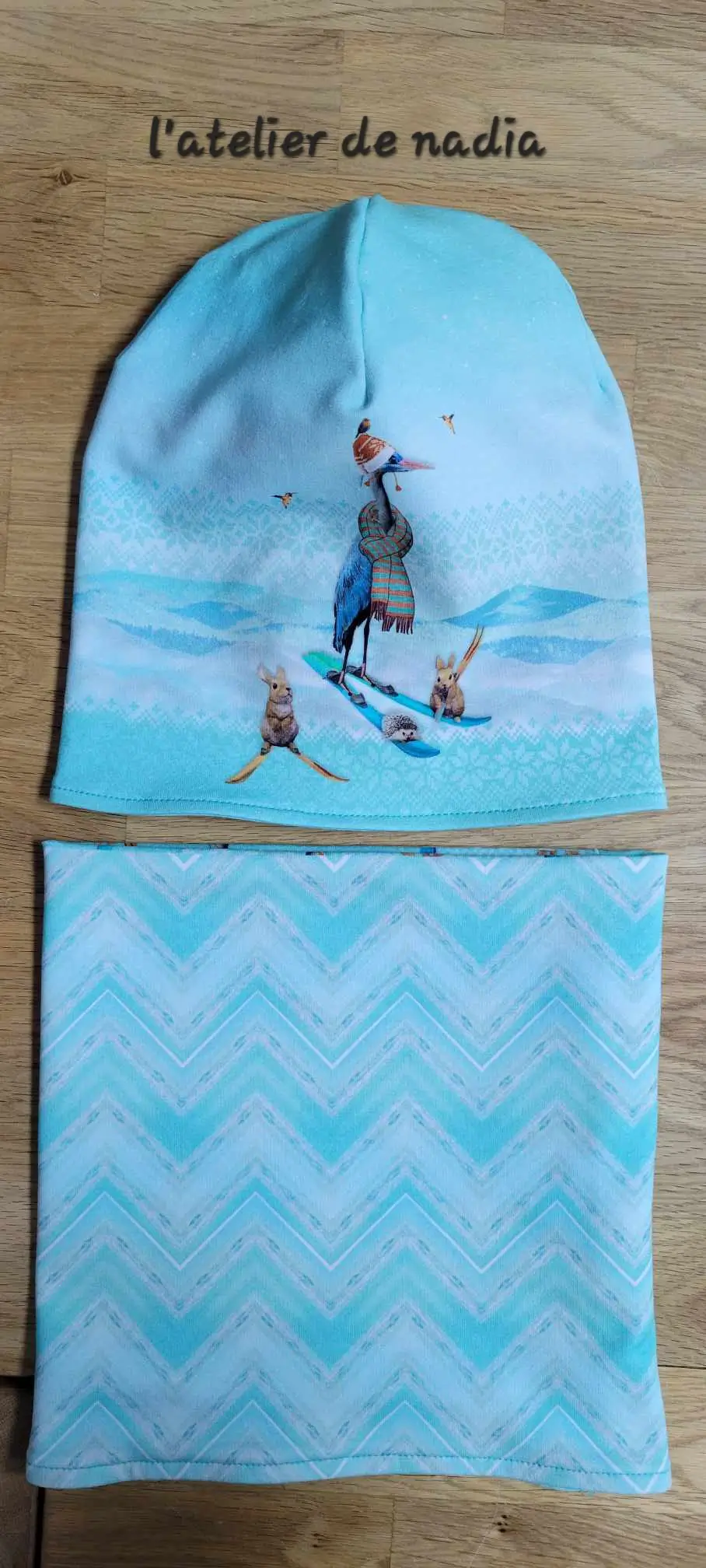 www.latelierdenadia.com bonnet et snood réversibles